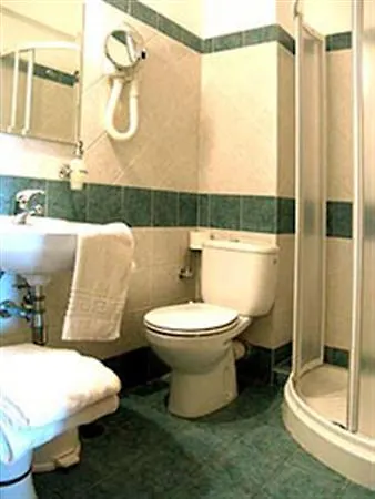 Отель Lato 2*